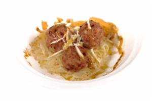 Carlo Piasentin - Ristorante Novecento All’Isola - Palazzolo dello Stella - UD “Polpette di seppie e cotechino di Mora Romagnola, cappuccio marinato, salsetta piccante di mele e salvia.”
